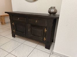 Side Board