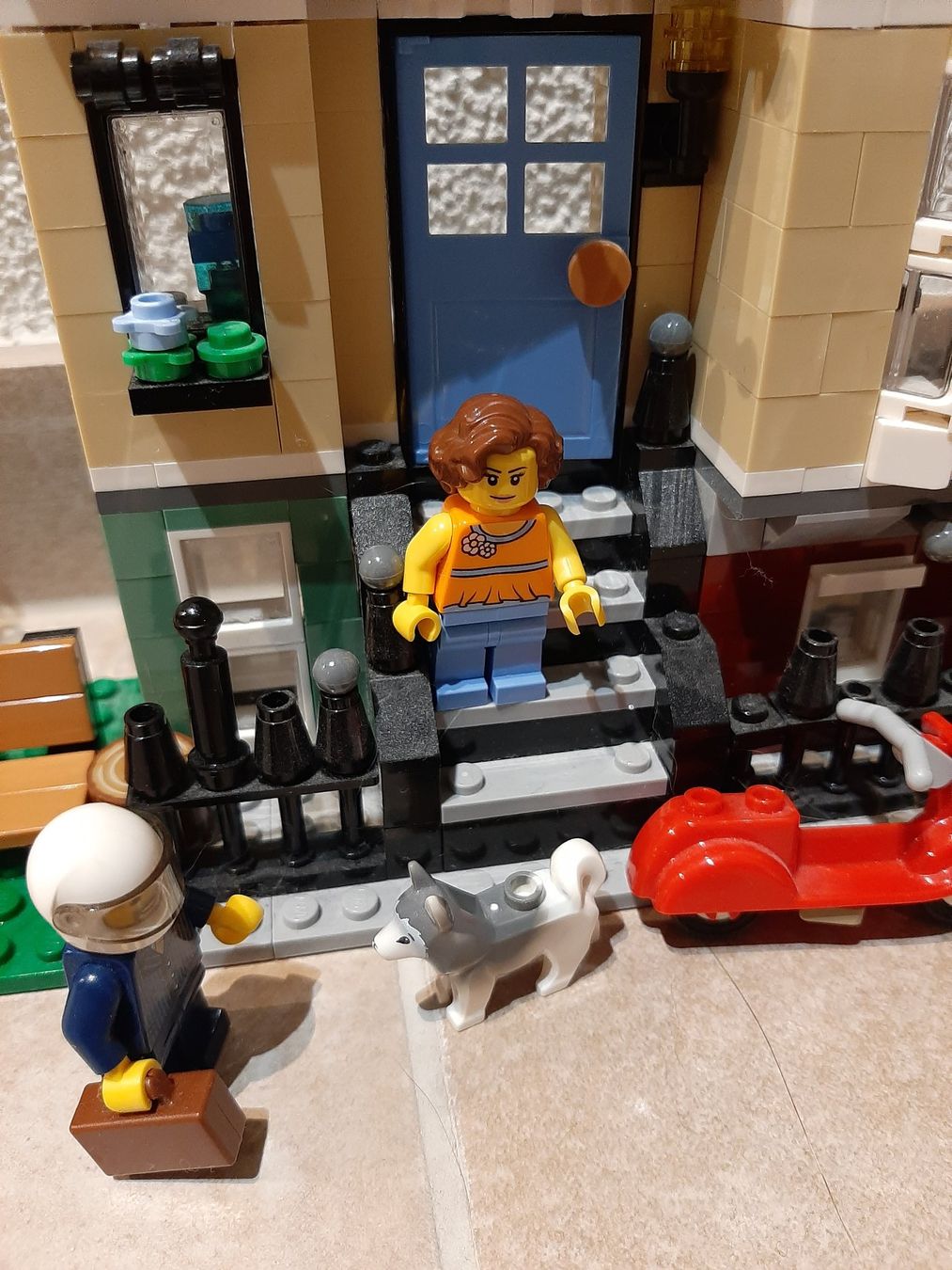 Lego Jouets: Lego Creator 31065 Stadthaus an der Parkstrasse – D'occasion à Laufen par Julie231004 1