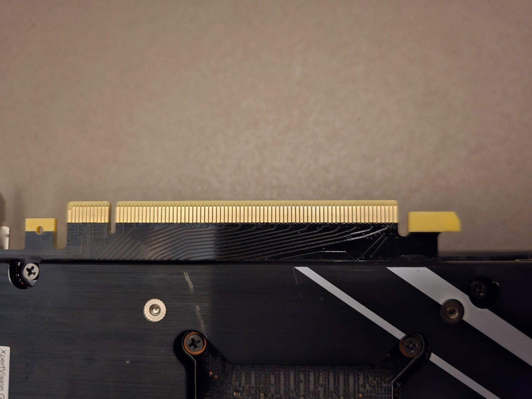 Nvidia Schede grafiche: NVIDIA RTX 2080 Ti GamingPro OC – Usato da Zürich venduto da sapta15 8