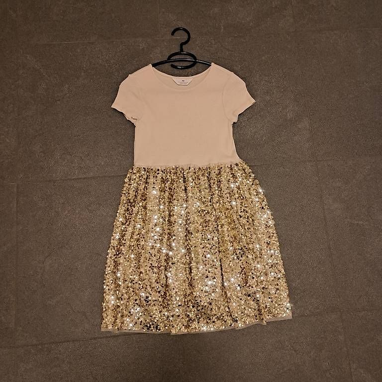 Vestiti: Wunderschönes Kleid – Usato da Neftenbach venduto da sam_jbb5 2