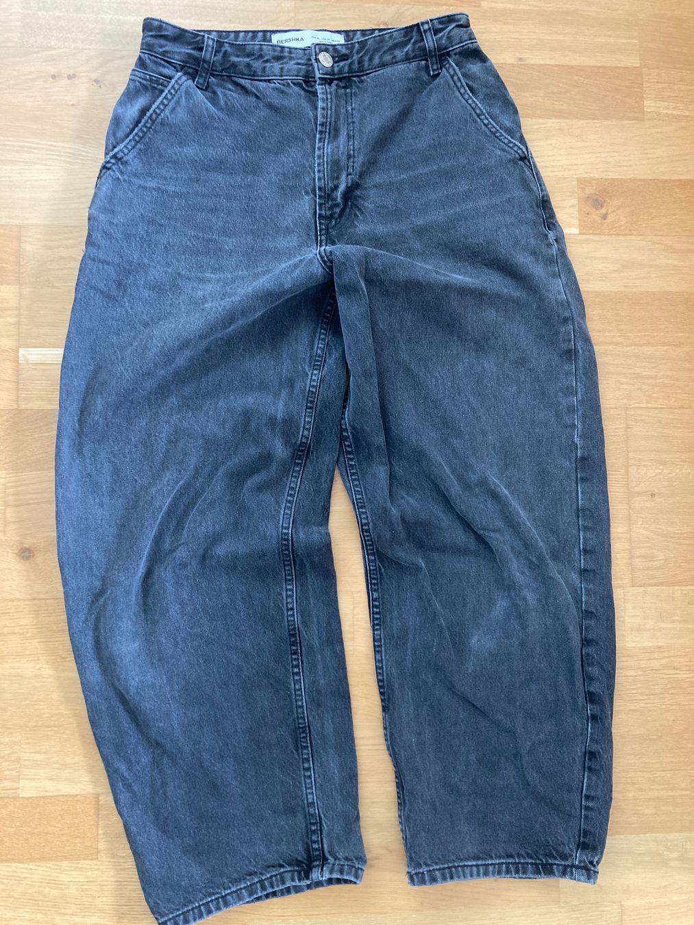 Pull&Bear Jeans: Jeans Pull and bear und bershka – Usato da beinwil am see venduto da Thamelie