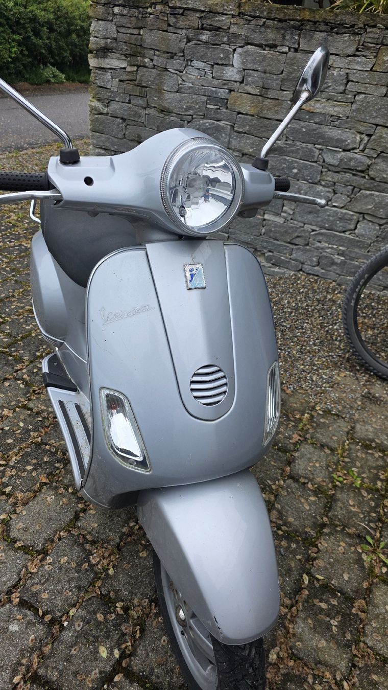 Vespa Scooter: Vespa Roller LX2 50ccm 2 Takt, Bj – Usato da Zürich venduto da Dschloesser 3