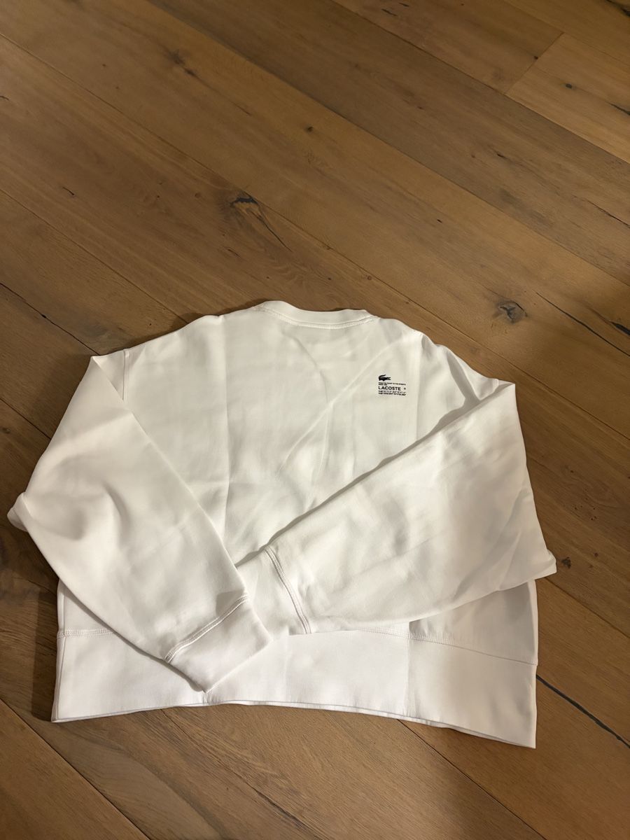 Lacoste Pullover & Sweatshirts: LACOSTE Oversized Fit Pullover Weiss Gr. 36 | Frische Frühli – Neu und originalverpackt aus Hünenberg See von Tower02 5