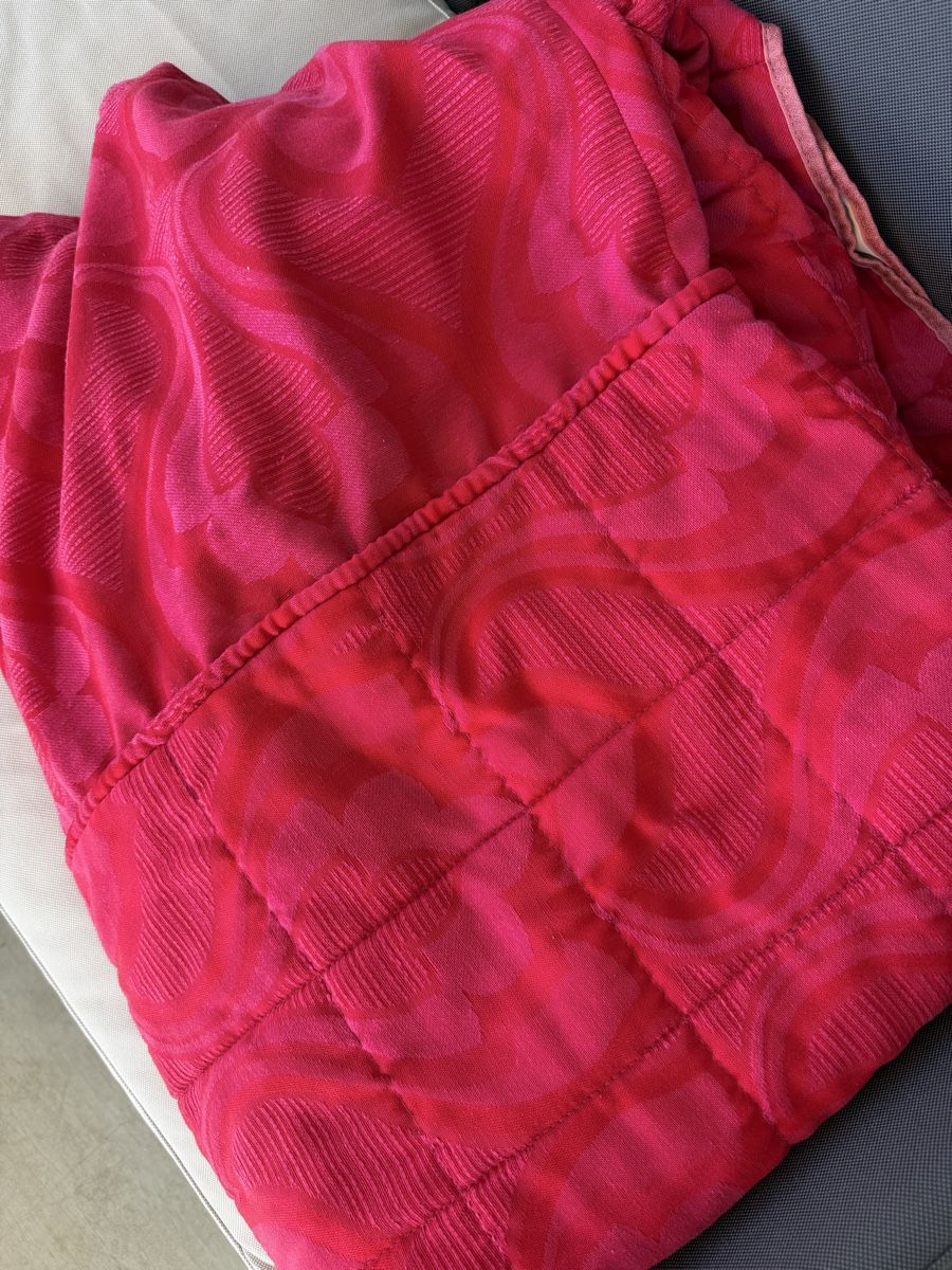 Coperte: Gesteppte Tagesdecke/ Bettüberwurf, rot mit Muster – Usato da Thun venduto da tahari 2