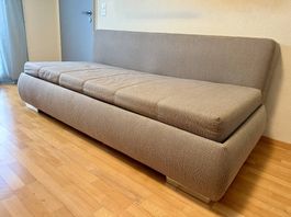 Multifunktionales Bettsofa mit Stauraum NEUWERTIG