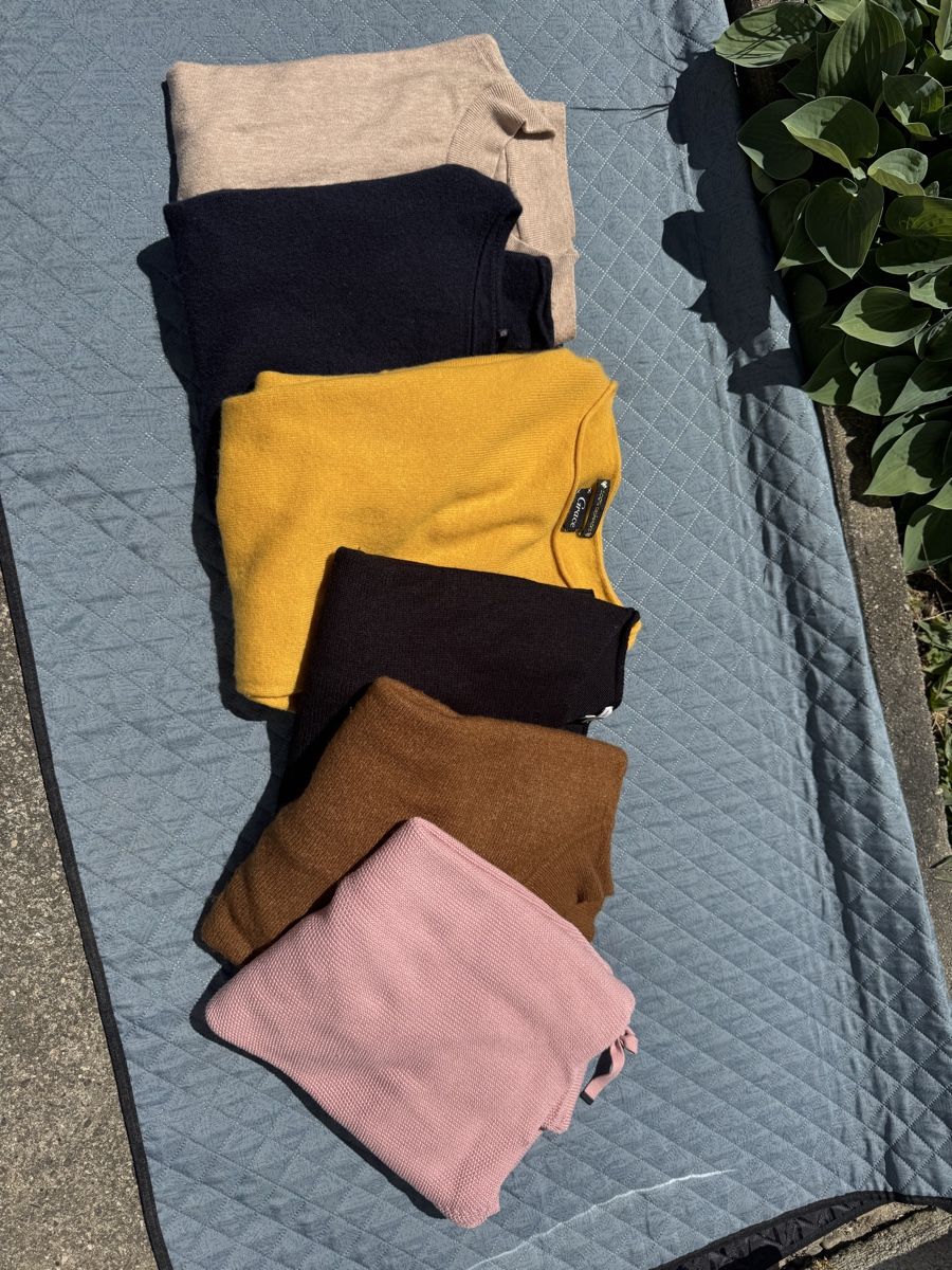 Lotti di vestiti: Damenkleider gemischte Artikel Grösse M – Usato da Riehen venduto da kaempdo1 3