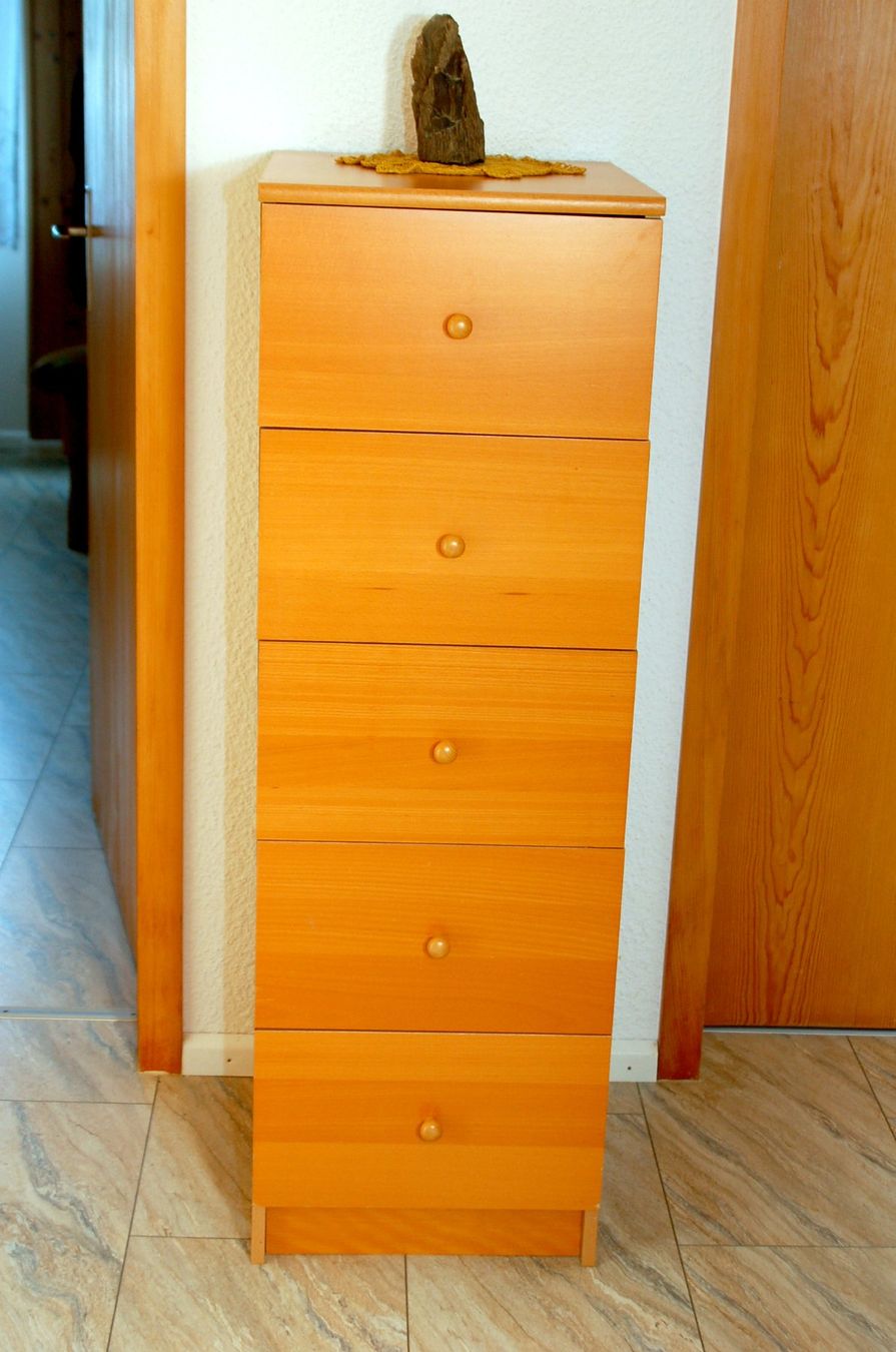 Schränke: Hoher Schubladenschrank – Gebraucht aus Zeiningen von dor_k786
