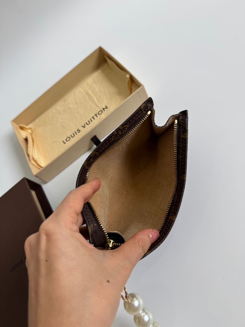 Louis Vuitton Sacs: Louis Vuitton toiletry pouch pm – D'occasion à Buch am Irchel par Pukpan_99 2