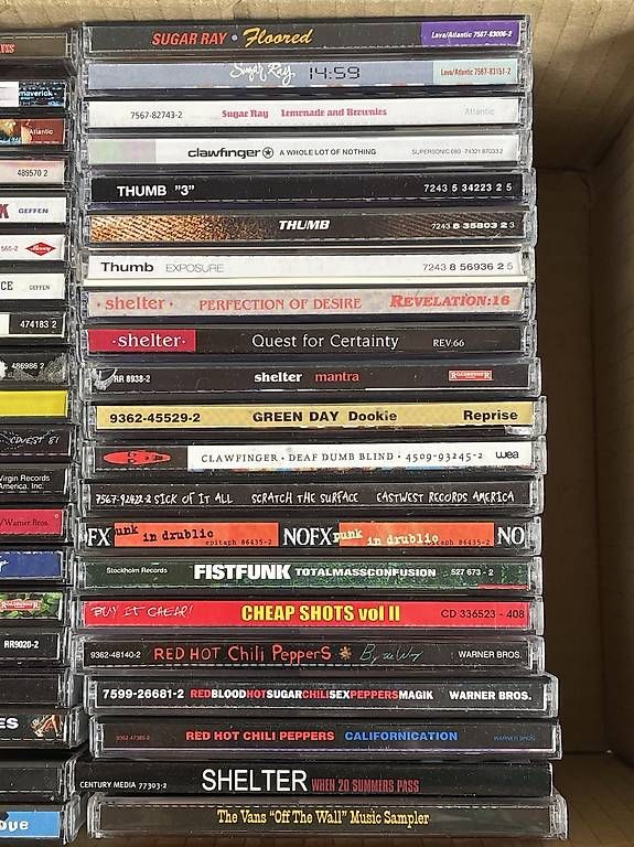 CD: 40 CDs Rock Metall Punk Skater Compilations – Usato da Alpnach Dorf venduto da GuntaKinte