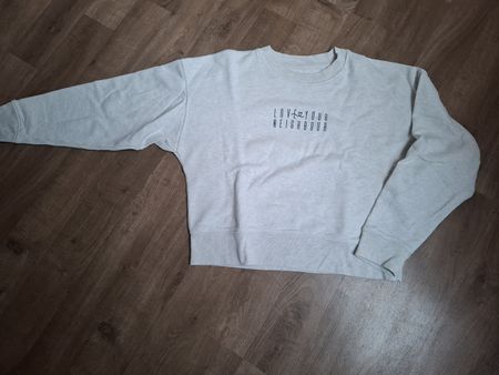 Love Your Neighbour Cropped Pullover Grösse M - Top Zustand