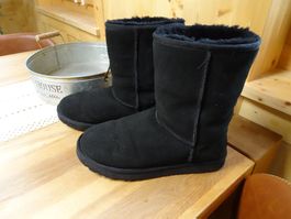 Klassische UGG Stiefel schwarz Gr. 40 - 426317