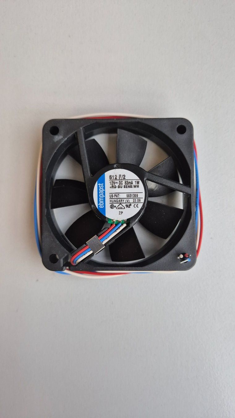 Componenti elettronici: 3x ebmpapst 12V DC 1W Fan 3 Polig – Usato da Büron venduto da Restposte 1