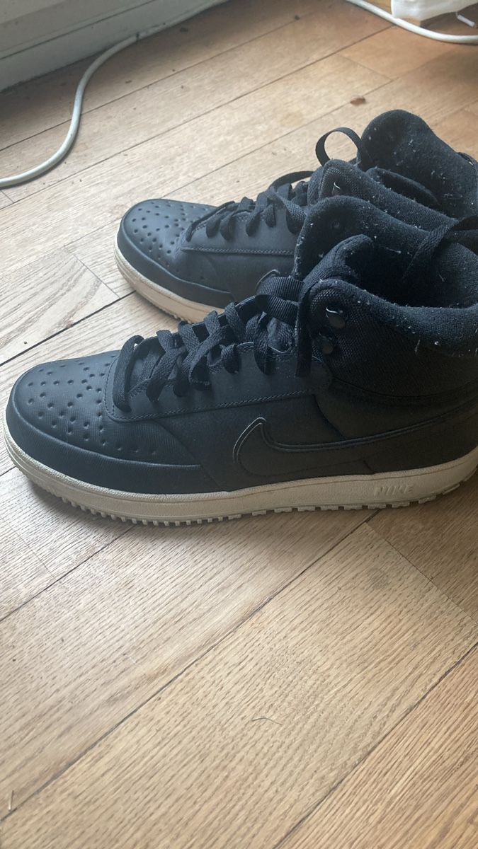 Nike Scarpe da uomo: Nike High Top Sneaker Schwarz  Gr 45gebraucht – Usato da Basel venduto da Nomagusa 1