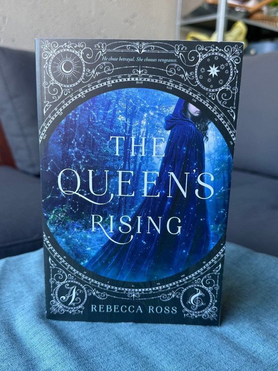 The Queen's Rising - Rebecca Ross (Paperback; EN) (Neu (gemäss ...