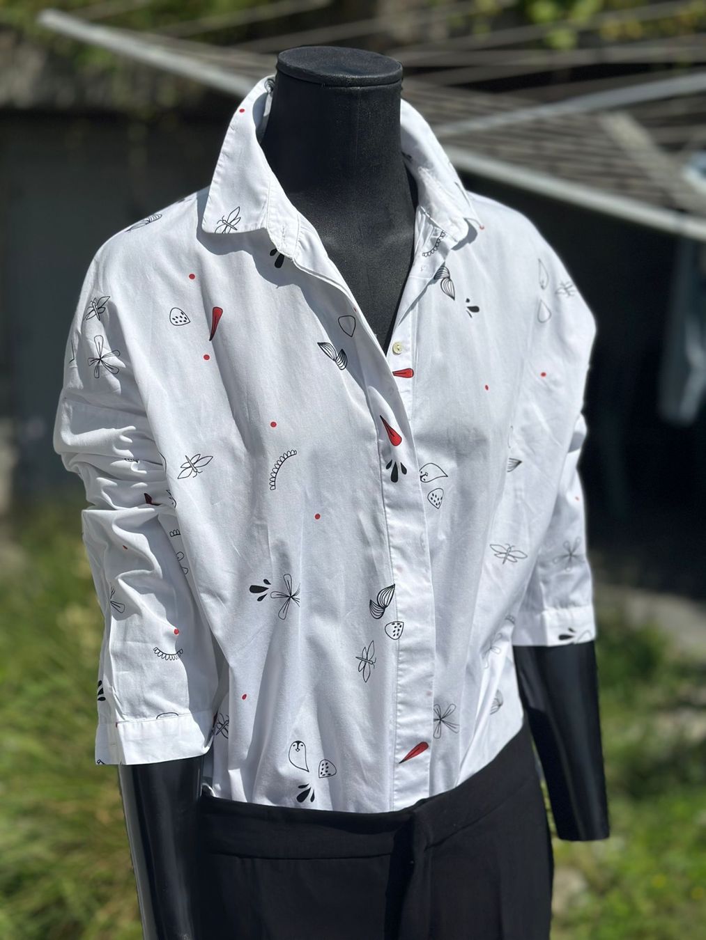 Zara Camicette: Weisse Sommerbluse mit buntem Muster Gr. 38 – Usato da Zufikon venduto da Modestil365 5