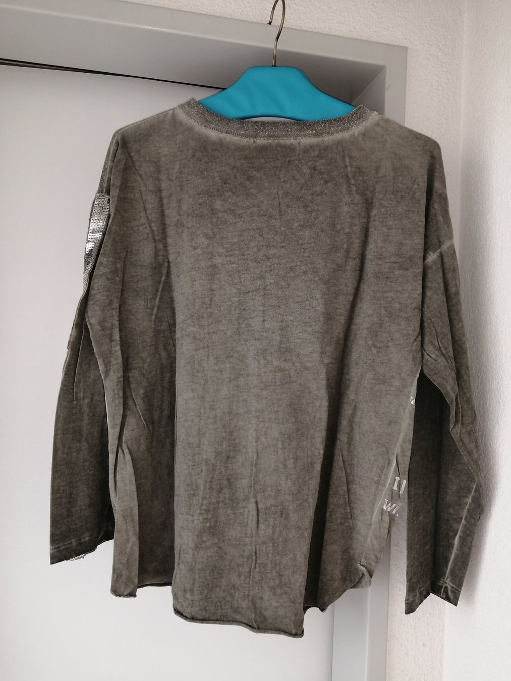 T-shirt: T-Shirt mit langen Ärmel – Usato da Buchrain venduto da nat_pl5p 6