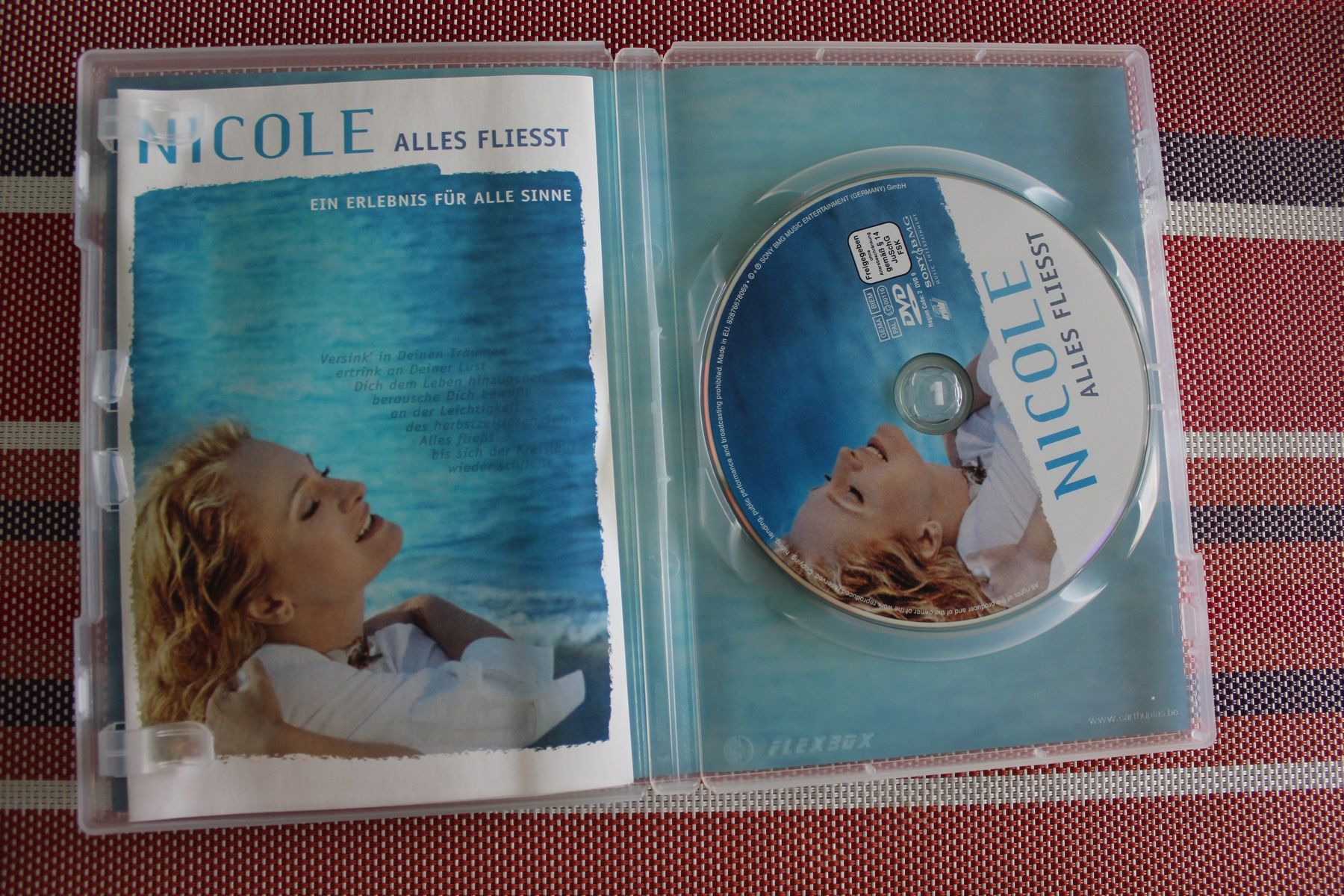 Tutti i DVDs: Nicole - Alles fließt | DVD – Usato da Geroldswil venduto da Schlumpfine1973 1
