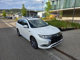 MITSUBISHI Outlander PHEV Diamond S-Edition