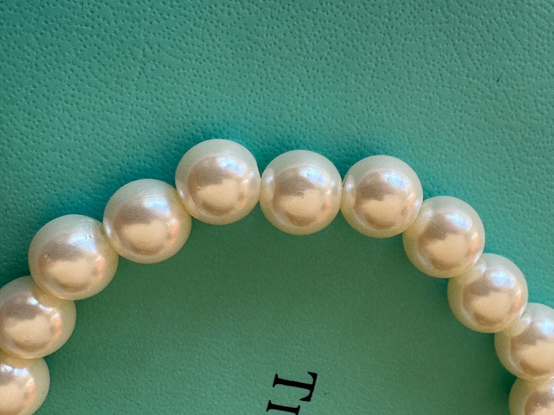 Tiffany & Co. Bracciali & Braccialetti: RETURN TO TIFFANY & CO PERLEN ARMBAND MIT SILBER HERZ – Usato da Binningen venduto da Chaussie 7