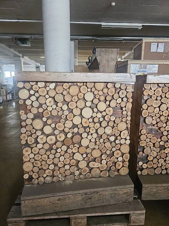 Tische: Holzbar Indoor / Outdoor "Schiterbig" Design – Gebraucht aus Rheineck von inf_kv7d 3