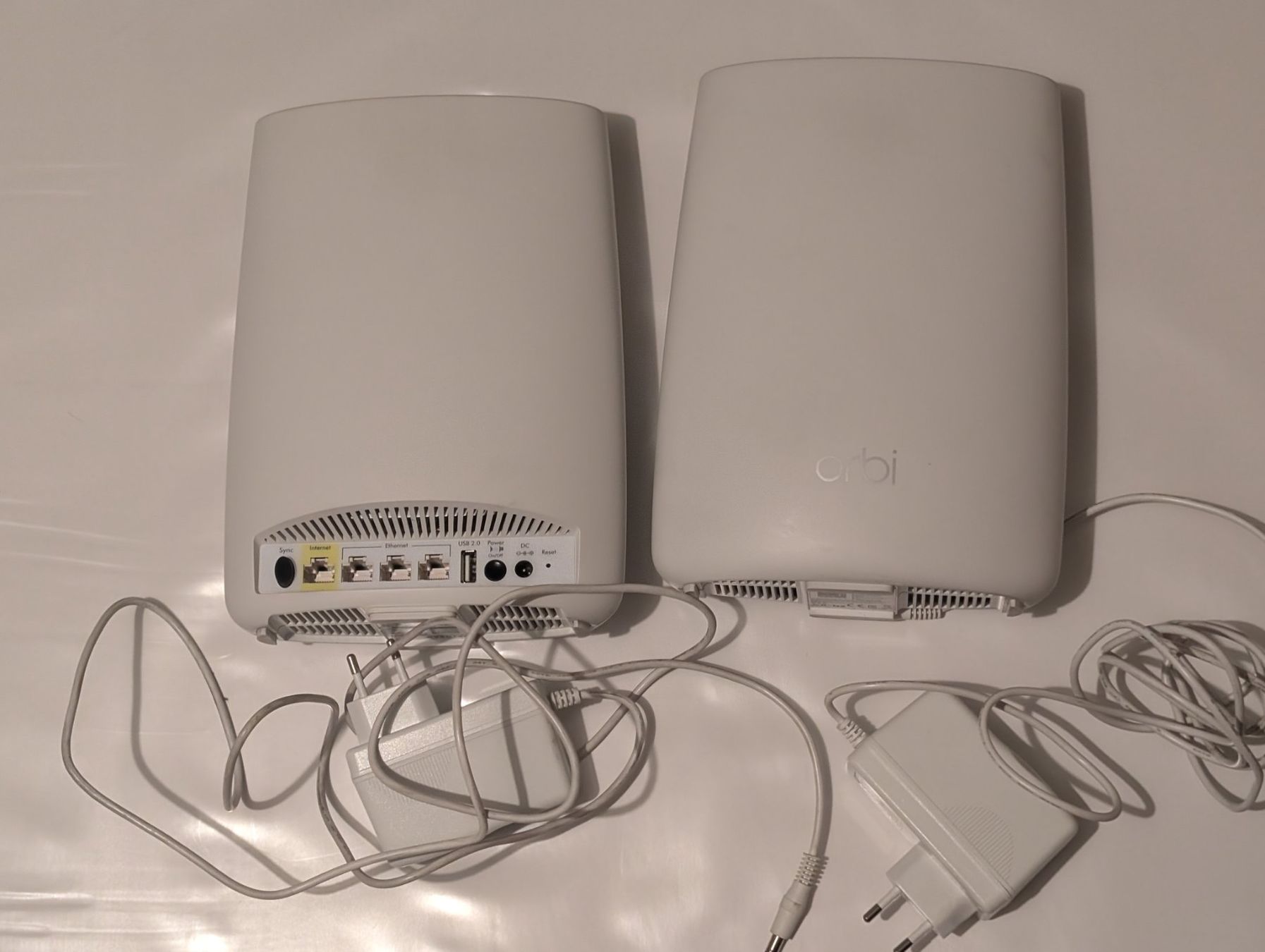 Netgear Modems & Routeurs: Mesh-Router, Netgear Orbi BK50, 2er-Set – D'occasion à Brislach par Grafbobby