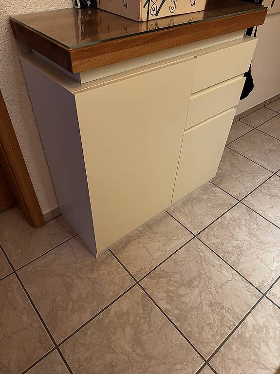 Cassettiere: Sideboard mit Massivholzplatte – Nuovo e nell'imballaggio originale da Worb venduto da blackbeauty86