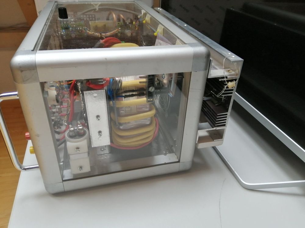 Albrecht Schaltnetzteil SW 79, 7-9 A, 13,8 Volt Für Funkgeräte