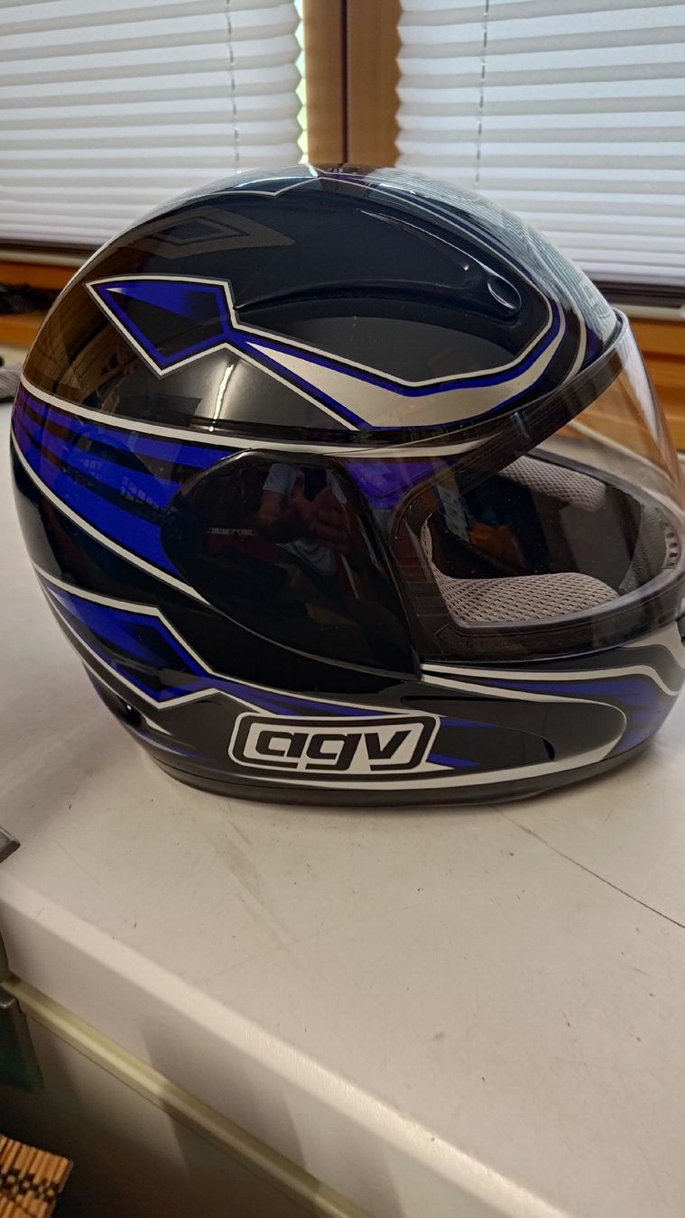 AGV Caschi & visiere: Helm Motorrad Agv – Usato da Poschiavo venduto da Linuzzo80 2