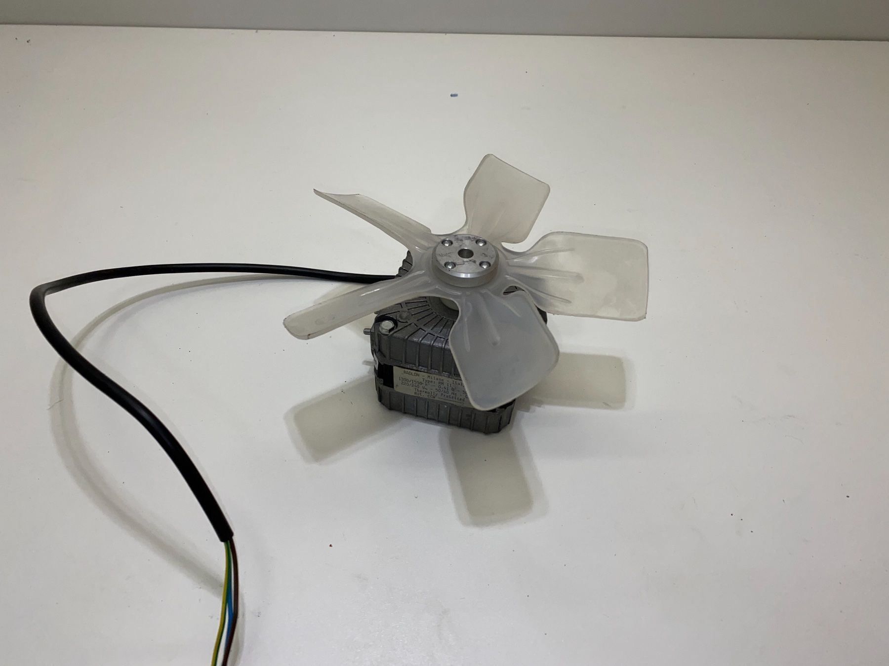 Ventilatori: Ventilator Motor Lüfter Propeller 200mm – Usato da Boswil venduto da ABLagerBoswil