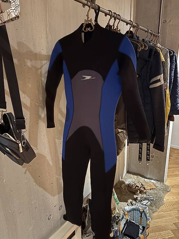 Mute per immersioni: Neoprenanzug / wetsuite - neuwertig, Gr.40 – Usato da Seewen SZ venduto da Blakma11