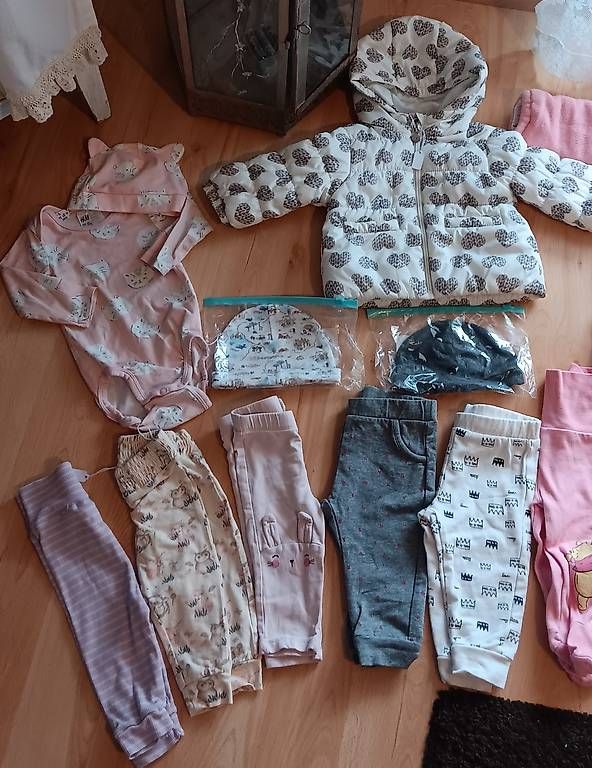 Lotti & Set di vestiti: 33 tlg.Babykleider-Set gr.68 – Usato da Staufen venduto da mar_wf6r 3