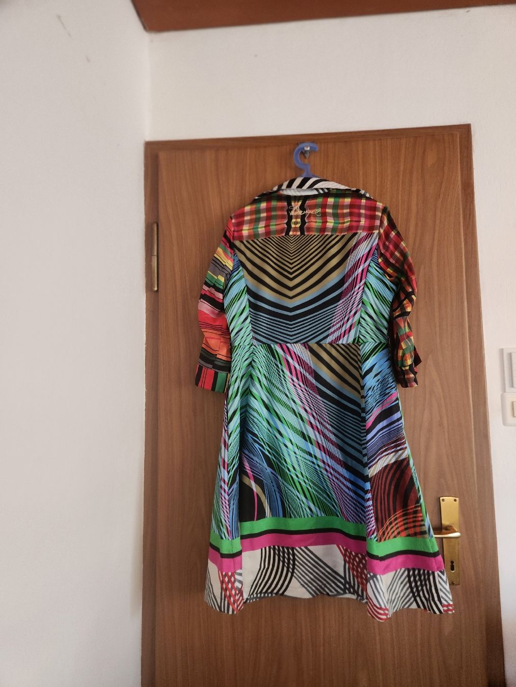 Desigual Vestiti: Robe Desigual Patchwork multicolore Taille 40/ 42 – Usato da Niedergösgen venduto da Eva2410 1