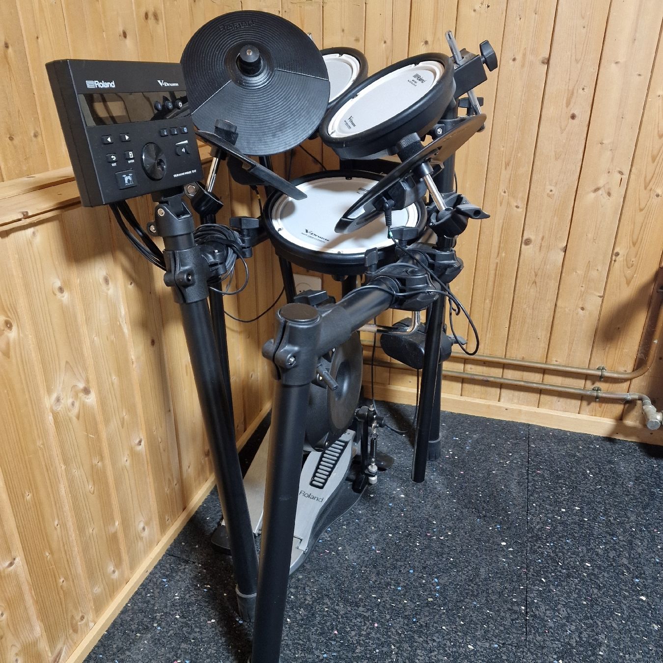 Roland Musikinstrumente: Roland V-Drums TD-07 E-Drum Set – Gebraucht aus Zuzwil BE von Fiu 2