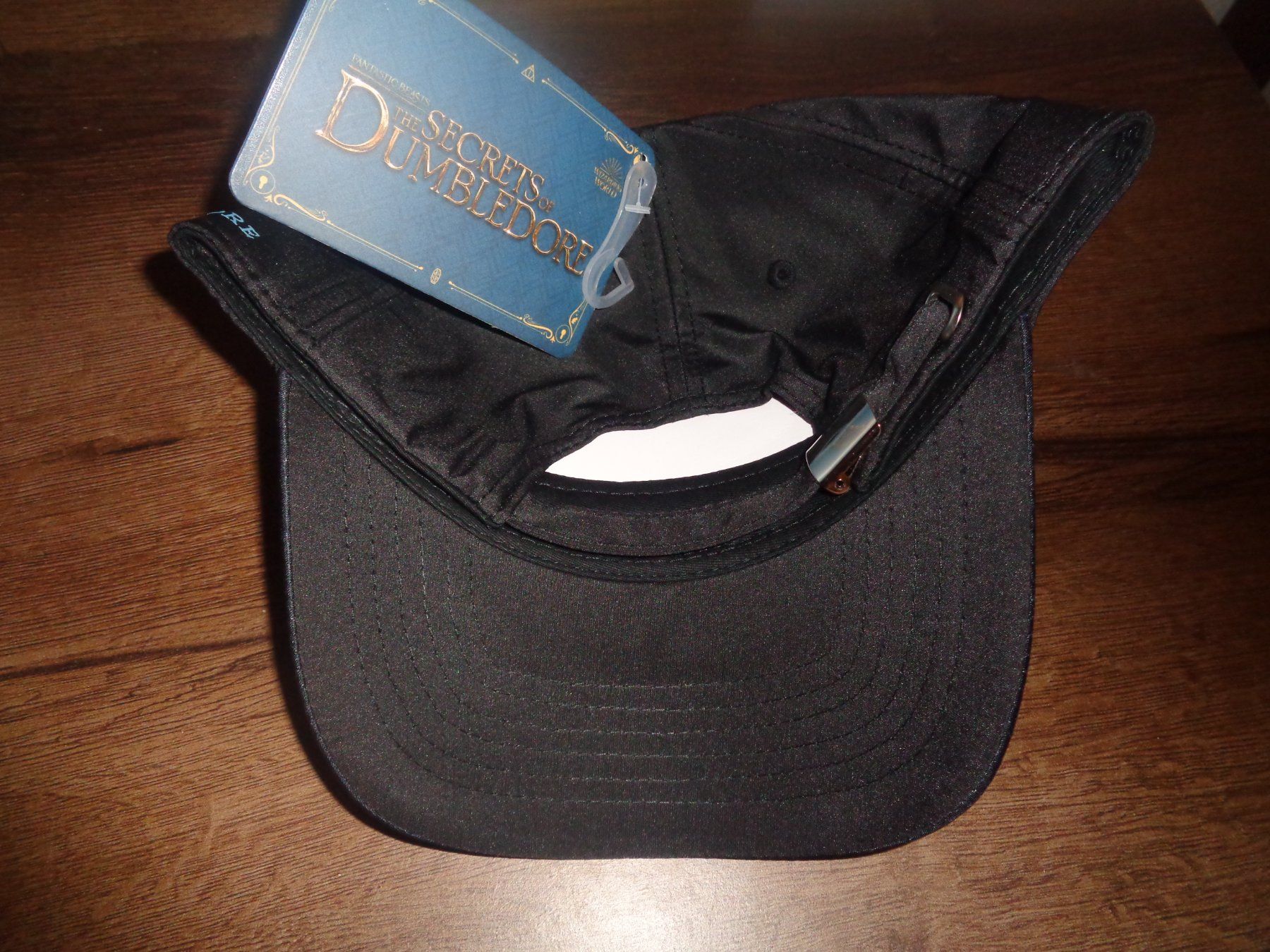 Chapeaux, bonnets & casquettes: Warner - Fantastic Beasts - Men's Adjustable Cap – Neuf avec emballage d'origine à Olten par Disc-Ausverkauf 1