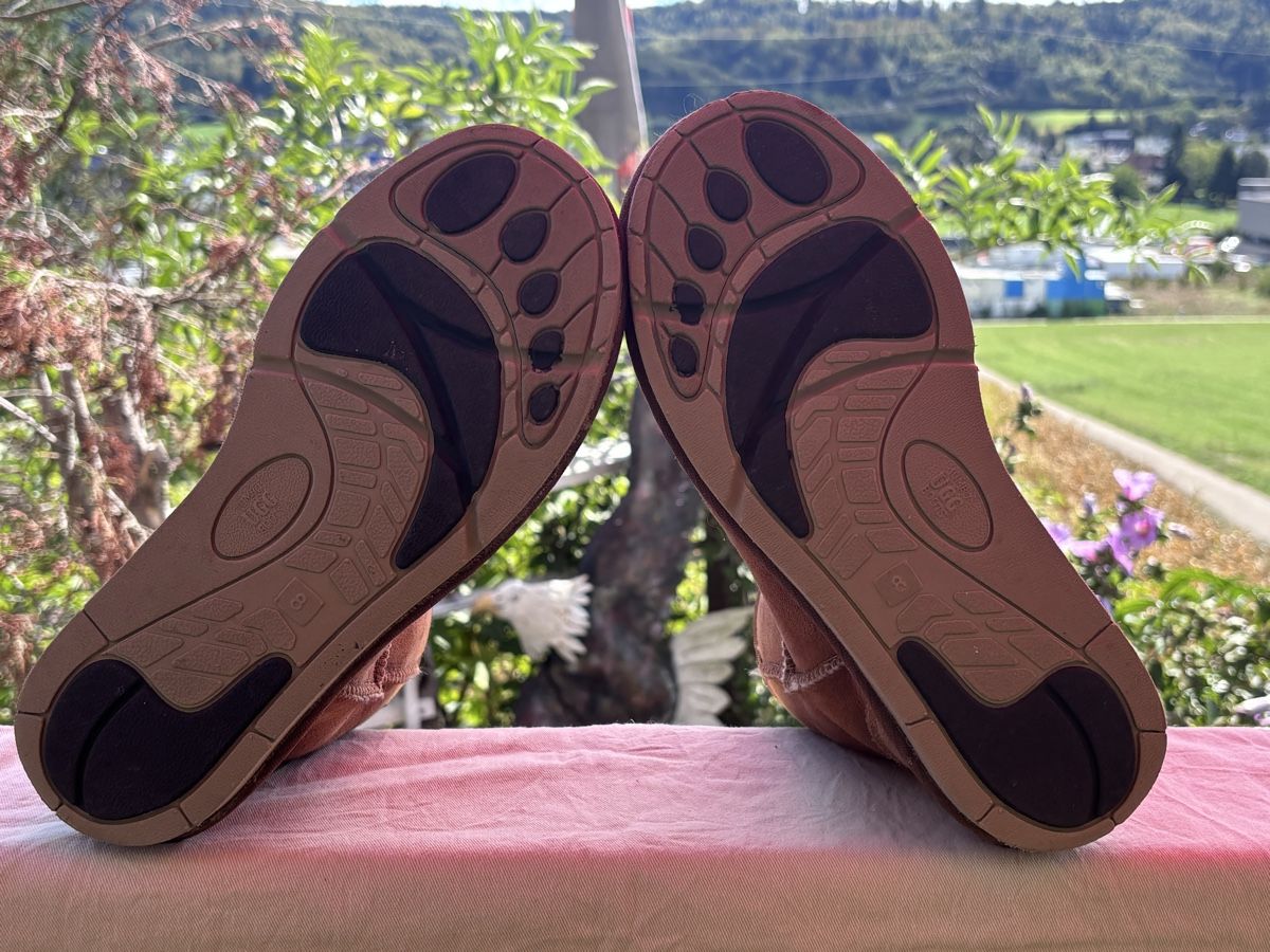 Ugg Herrenschuhe: UGG Stiefeletten  – Neu (gemäss Beschreibung) aus Walterswil SO von Sunshineyupi 2