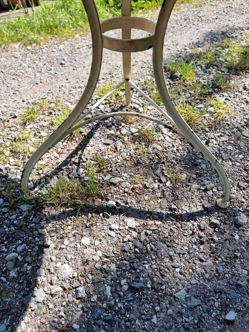 Tavoli: Gartentisch aus Eisen alt – Usato da Berschis venduto da treedosha01 2