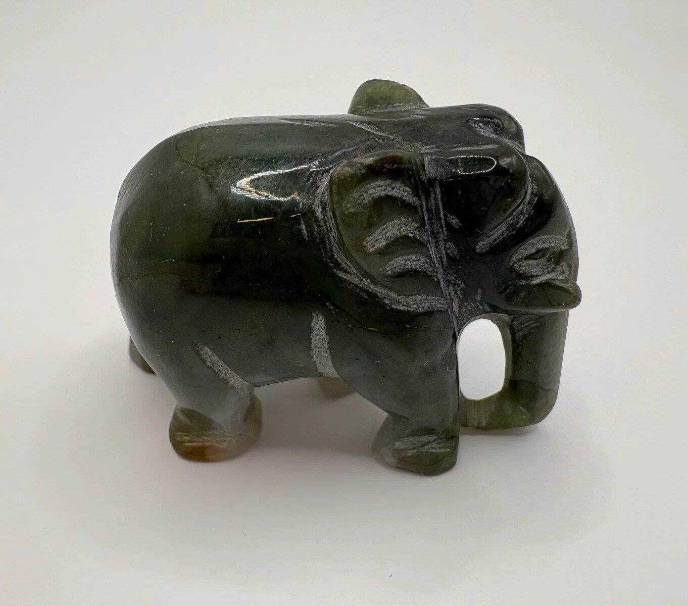 Statuette: Éléphant sculpté pierre verte type jade / Elefant Jade-Typ – Usato da Prilly venduto da mqlr_42 2