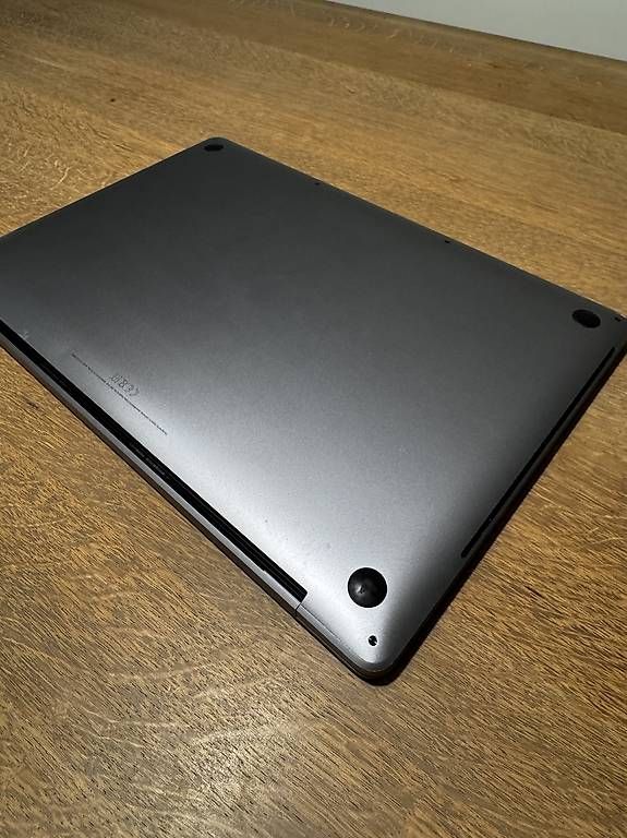 Portables: MacBook Pro 16" (i9 / 1TB) – D'occasion à Nuglar par JuggDown 1