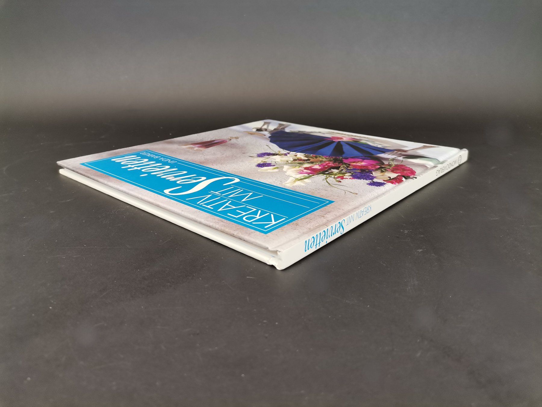 Libri: BUCH Kreativ mit Servietten – Usato da Schaffhausen venduto da Restwert_SH 3