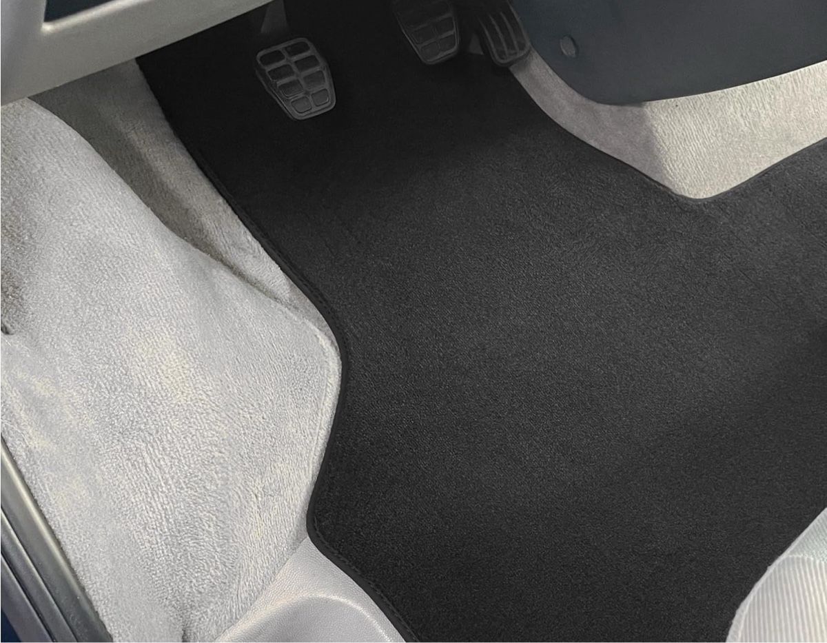 VW Teppiche / Matten: FussraumTeppich Teppiche Volkswagen VW T4 – Neu und originalverpackt aus Winikon von cabriofan01 3