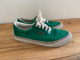 LACOSTE grüne lässige Schuhe / Sneaker Gr. 39