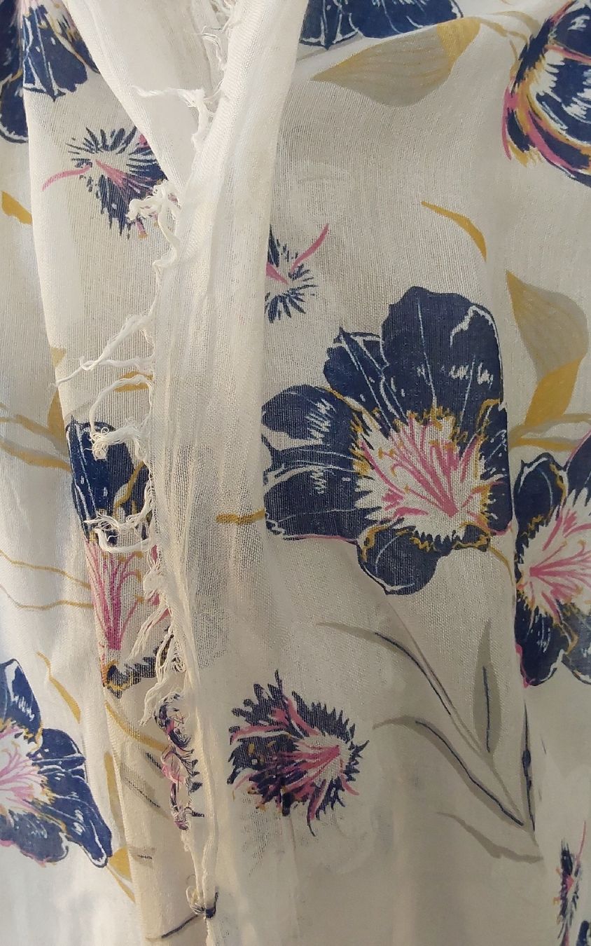 Foulard & Sciarpe: Schal Motiv Blumen – Nuovo (secondo la descrizione) da Köniz venduto da scopello12 2