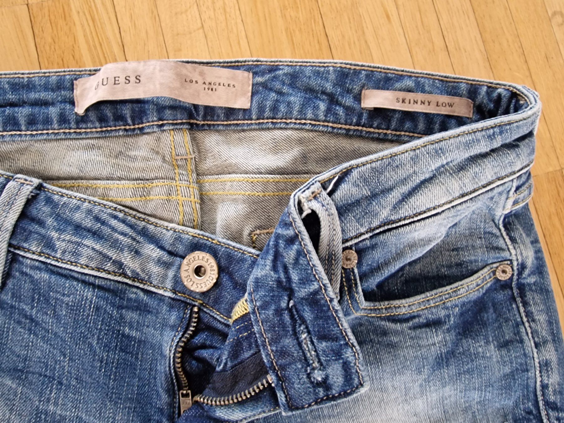 Guess Jeans: Guess Jeans – Usato da Laufenburg venduto da may_r2st 3
