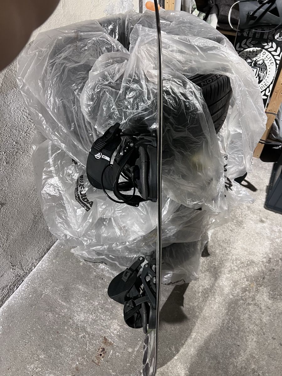 Snowboard Nitro Board: Nitro Snowboard 156cm mit Bindung  – Nuovo (secondo la descrizione) da Wädenswil venduto da Cyril240 7