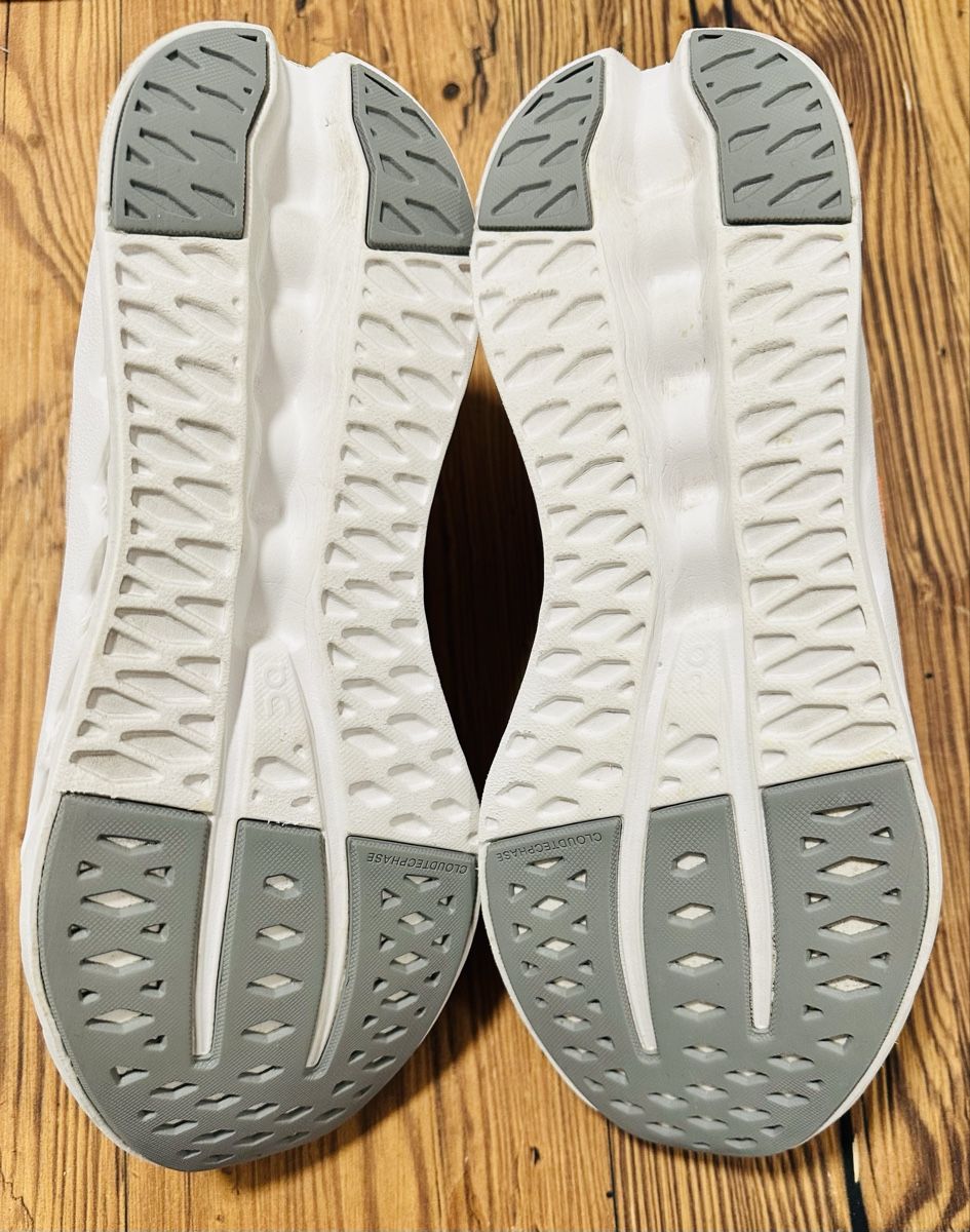On Scarpe da uomo: On Cloudsurfer Gr. 46, orange, neu! – Nuovo (secondo la descrizione) da Scuol venduto da ricos81 5