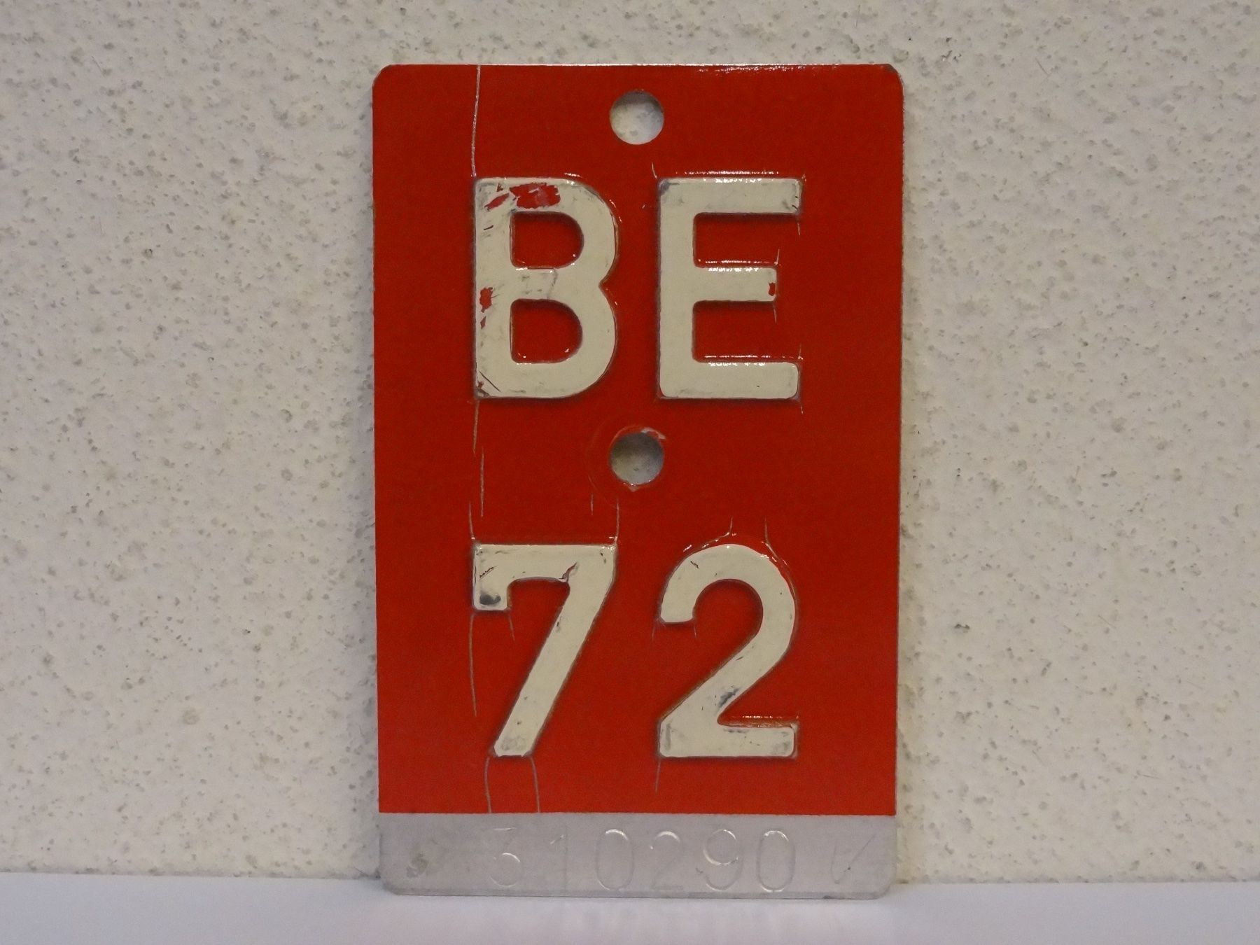 Schilder: BE 72 VELONUMMER - FAHRRADSCHILD – Gebraucht aus Kerzers von djstarsky73