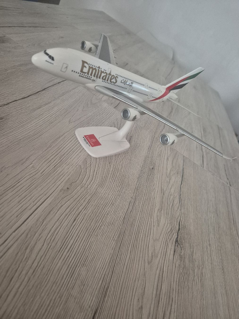 Airbus Kit di modellismo & Modellini statici: EMIRATES A380 1:250 – Nuovo (secondo la descrizione) da St Gallen venduto da nelsonr01 2