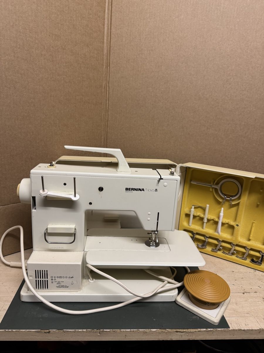 Bernina Macchine da cucire: Bernina Nova 900 Electronic – Difettoso da Belp venduto da ch1999 7