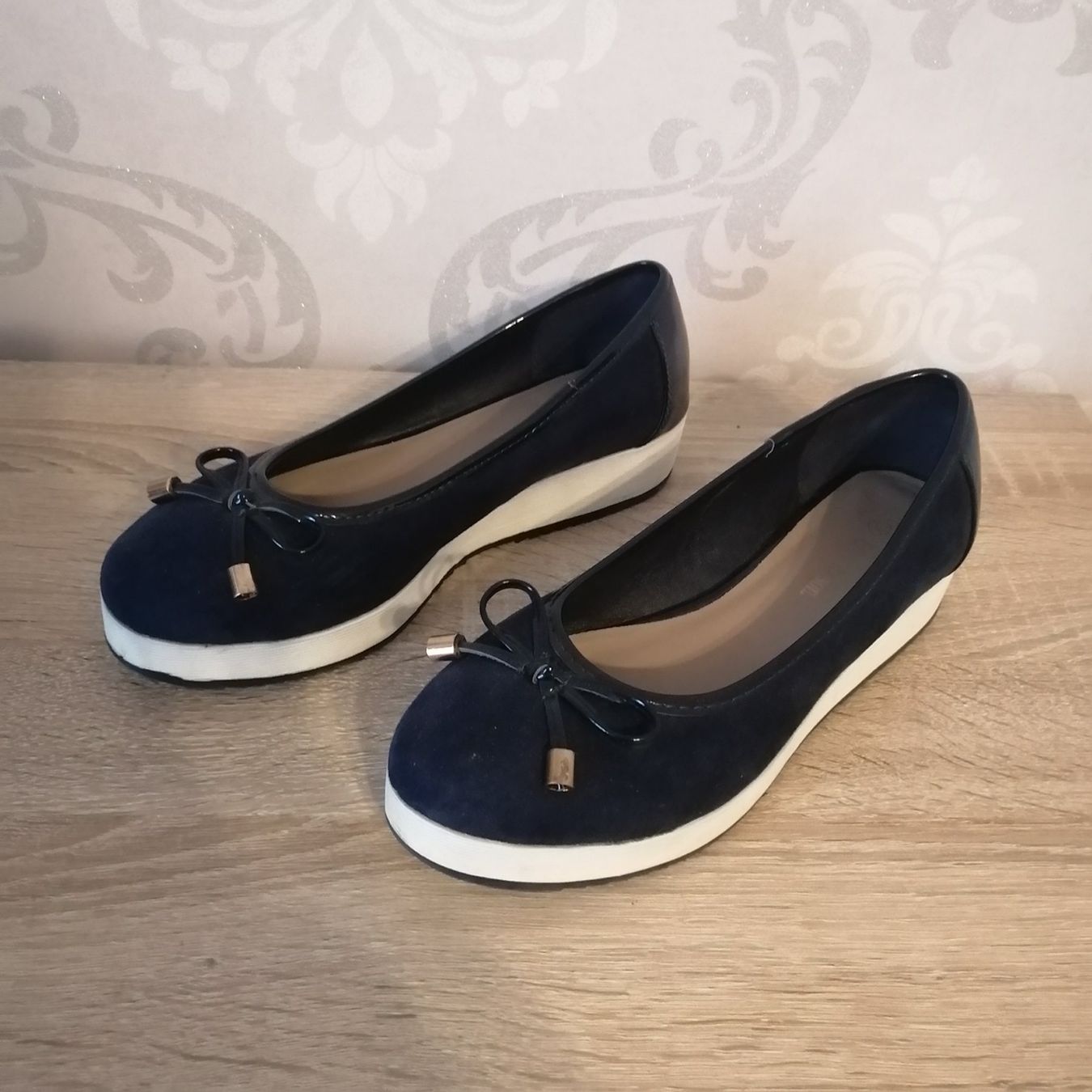 Scarpe da donna: Damenschuhe Gr. 37/38 – Usato da Henau venduto da AXAA