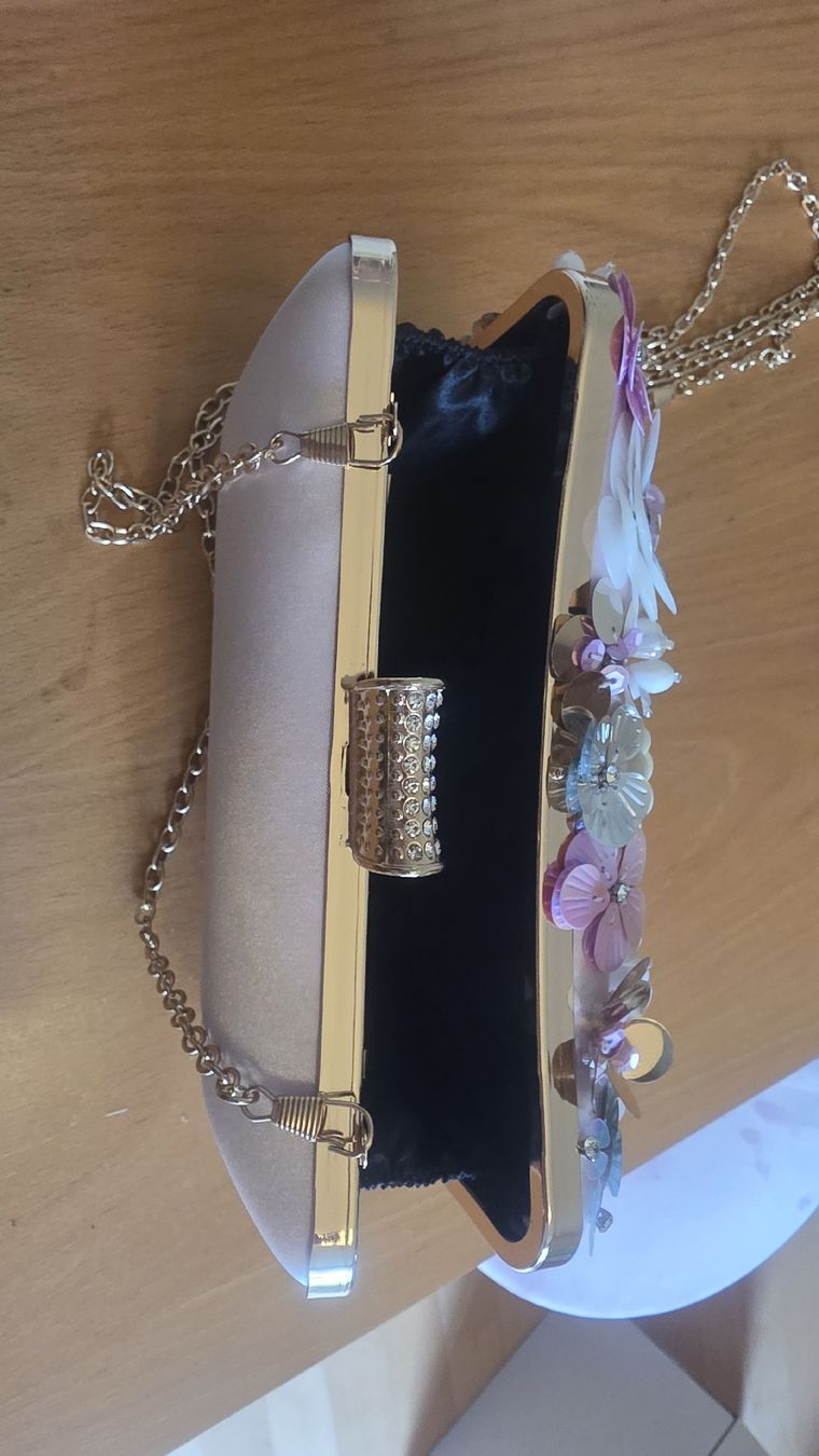 Sacs femmes: Elegante Blumen Clutch – Neuf avec emballage d'origine à Binningen par Hofka64 2